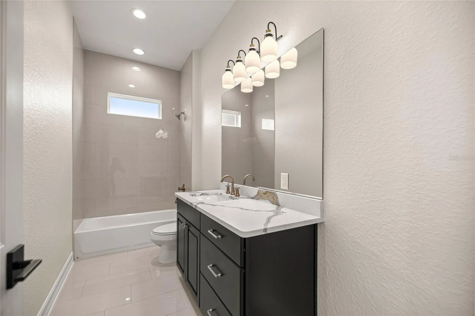 21786 NW 27th Street Morriston FL 32668