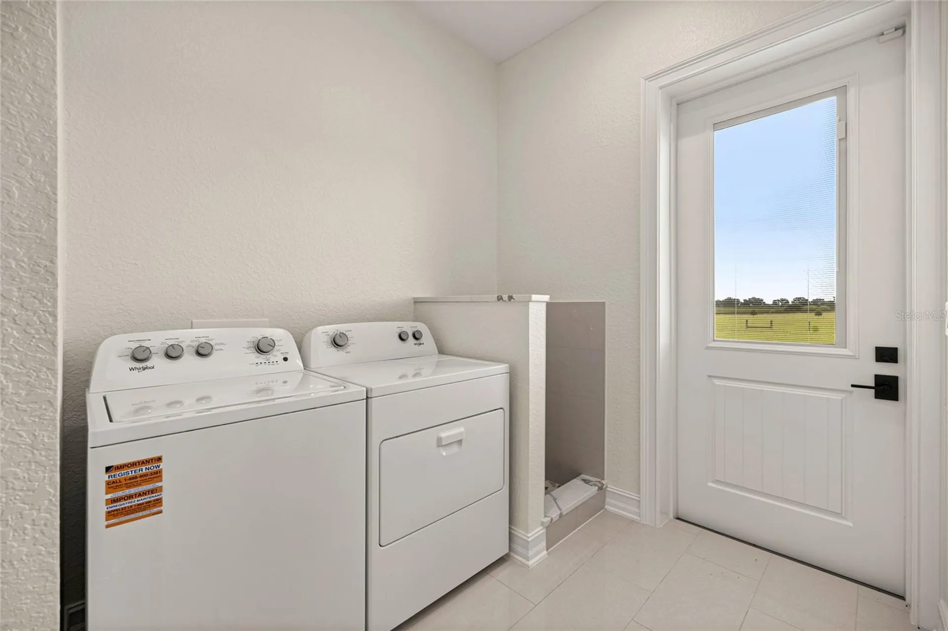 21786 NW 27th Street Morriston FL 32668