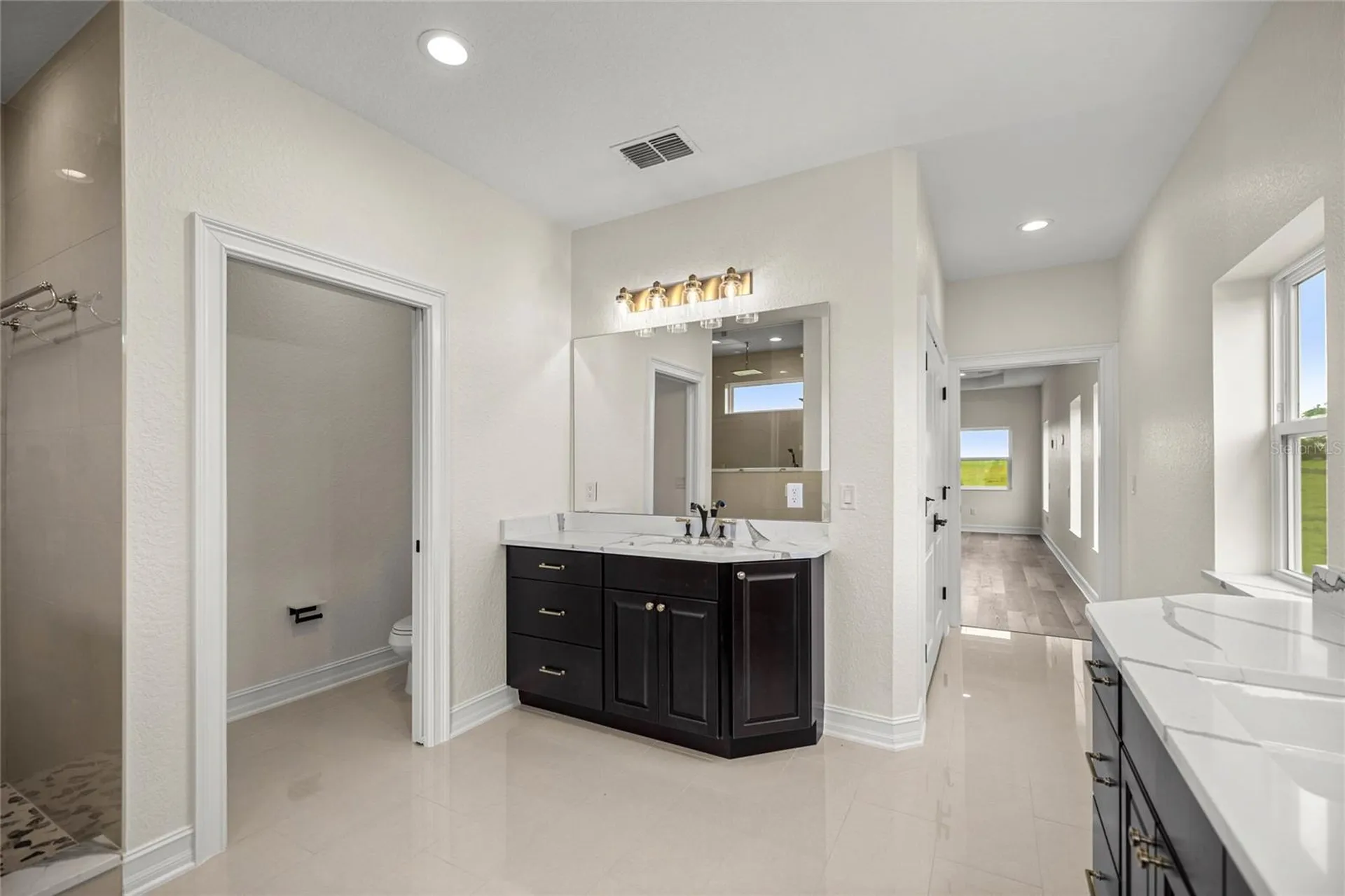 21786 NW 27th Street Morriston FL 32668