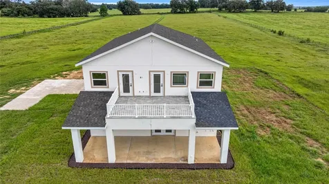 21786 NW 27th Street Morriston FL 32668