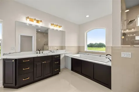 21786 NW 27th Street Morriston FL 32668