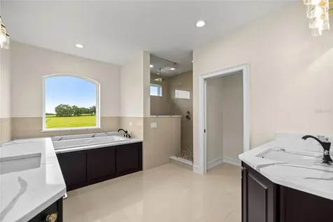 21786 NW 27th Street Morriston FL 32668