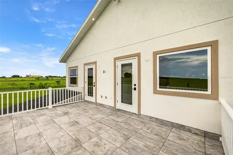 21786 NW 27th Street Morriston FL 32668