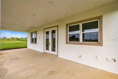 21786 NW 27th Street Morriston FL 32668