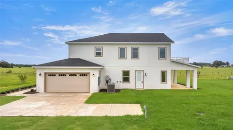 21786 NW 27th Street Morriston FL 32668