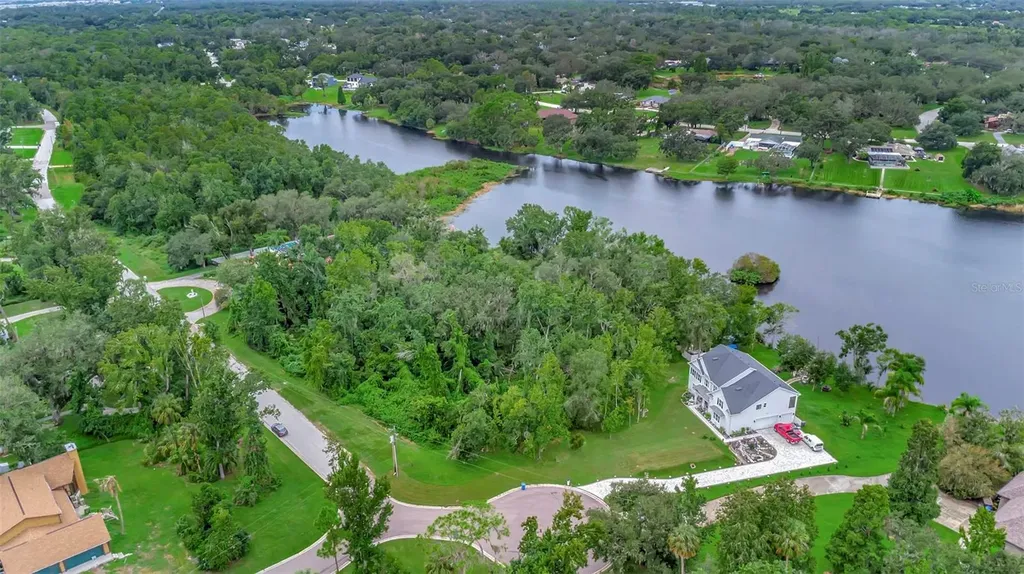 12612 Lake Hills Drive Riverview FL 33569