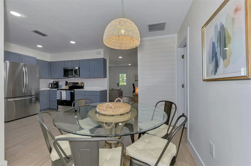 1100 Point Of Rocks Road Sarasota FL 34242