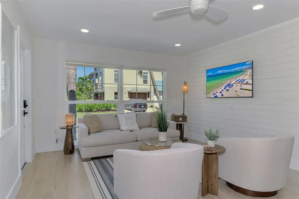 1100 Point Of Rocks Road Sarasota FL 34242