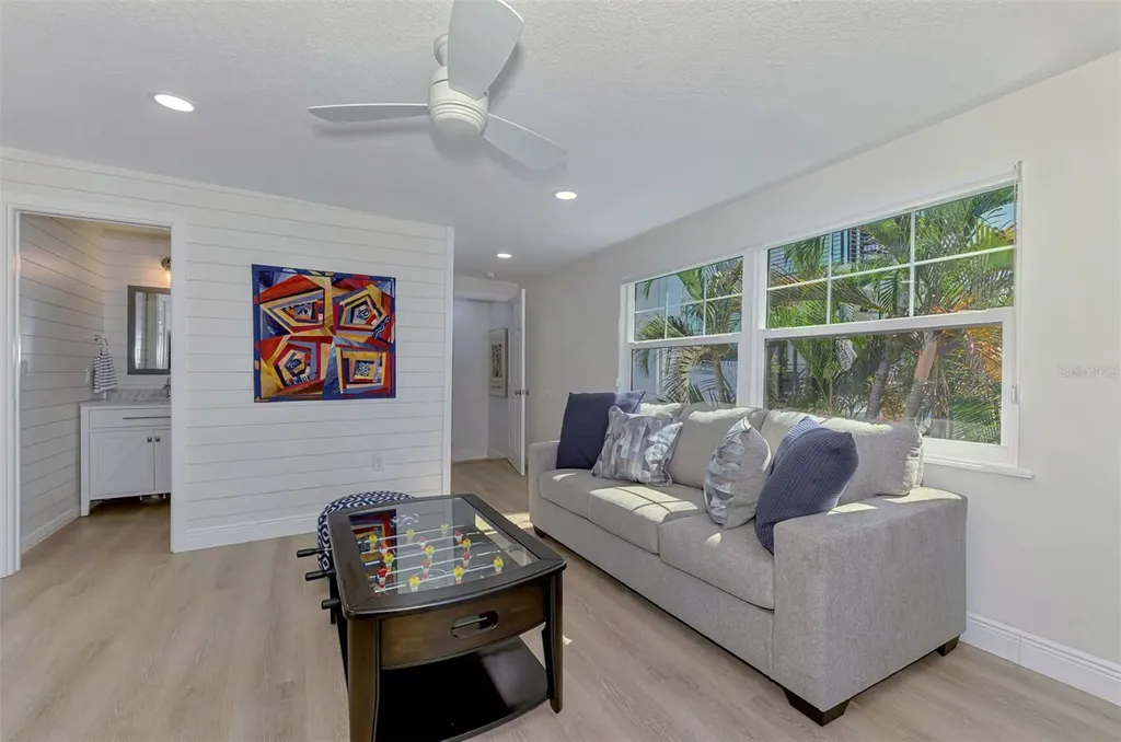 1100 Point Of Rocks Road Sarasota FL 34242
