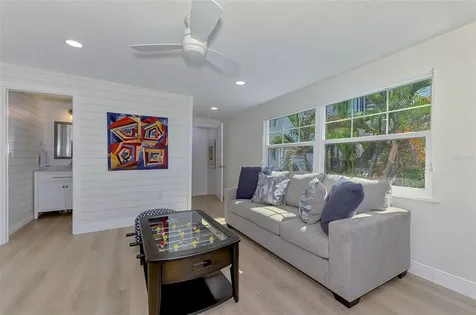 1100 Point Of Rocks Road Sarasota FL 34242
