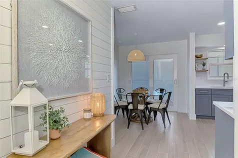1100 Point Of Rocks Road Sarasota FL 34242