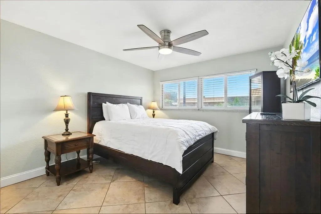 10265 Gulf Boulevard St Petersburg FL 33706