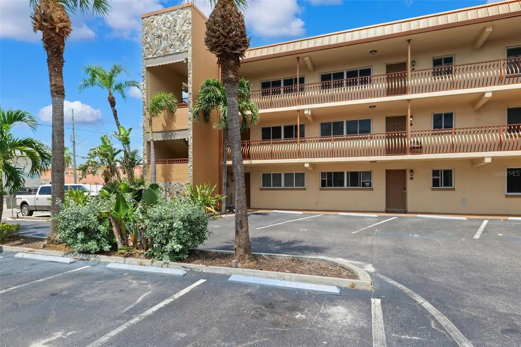 10265 Gulf Boulevard St Petersburg FL 33706