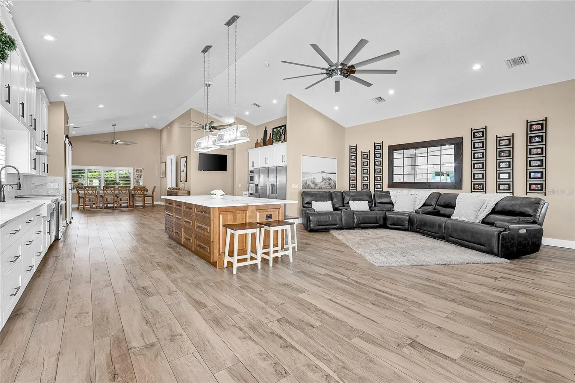 8101 38th Avenue N St Petersburg FL 33710