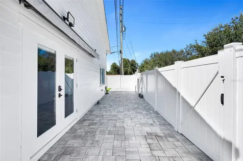 8101 38th Avenue N St Petersburg FL 33710