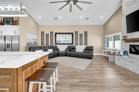 8101 38th Avenue N St Petersburg FL 33710