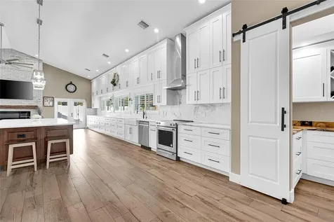 8101 38th Avenue N St Petersburg FL 33710