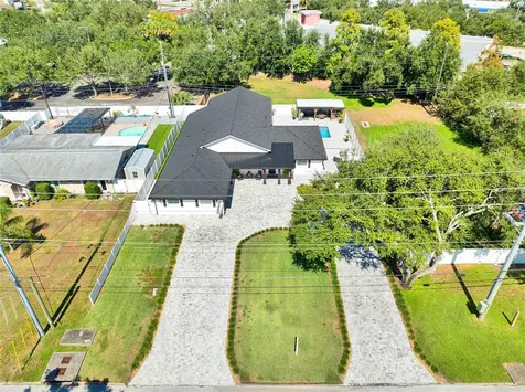 8101 38th Avenue N St Petersburg FL 33710