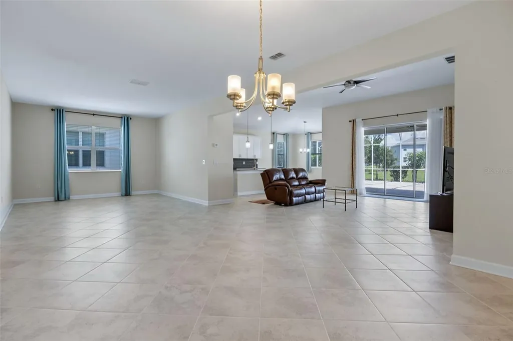8879 Backspin Lane Davenport FL 33896