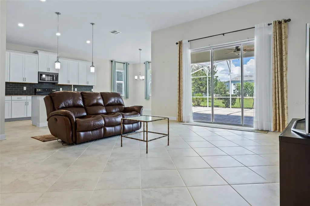 8879 Backspin Lane Davenport FL 33896