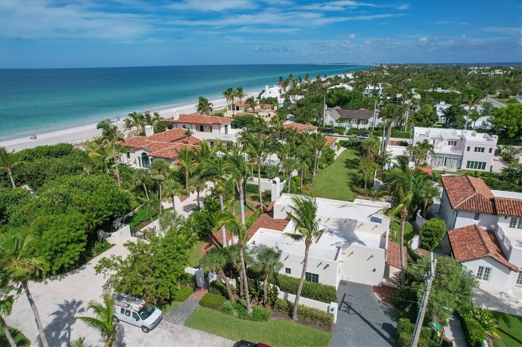 1021 10th Street W Boca Grande FL 33921
