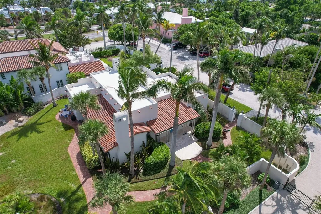 1021 10th Street W Boca Grande FL 33921