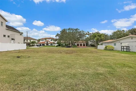 372 Bayview Drive NE St Petersburg FL 33704