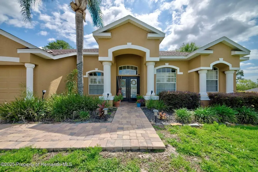 11422 Warm Wind Way Weeki Wachee FL 34613