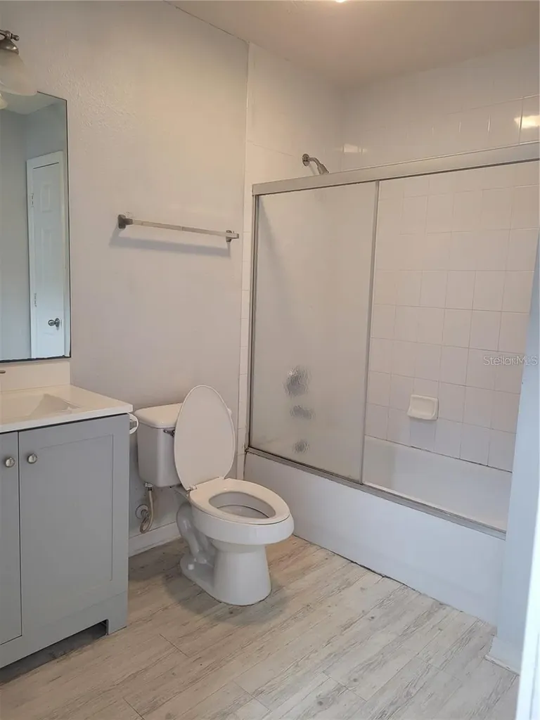 155 N Pearl Lake Causeway Altamonte Springs FL 32714