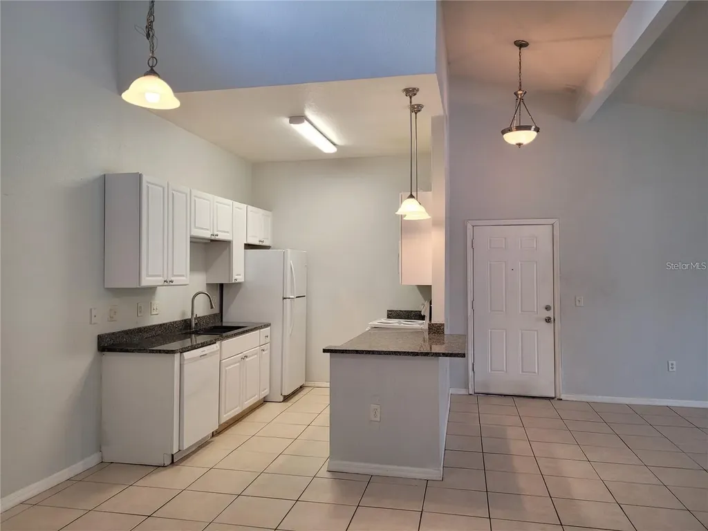 155 N Pearl Lake Causeway Altamonte Springs FL 32714