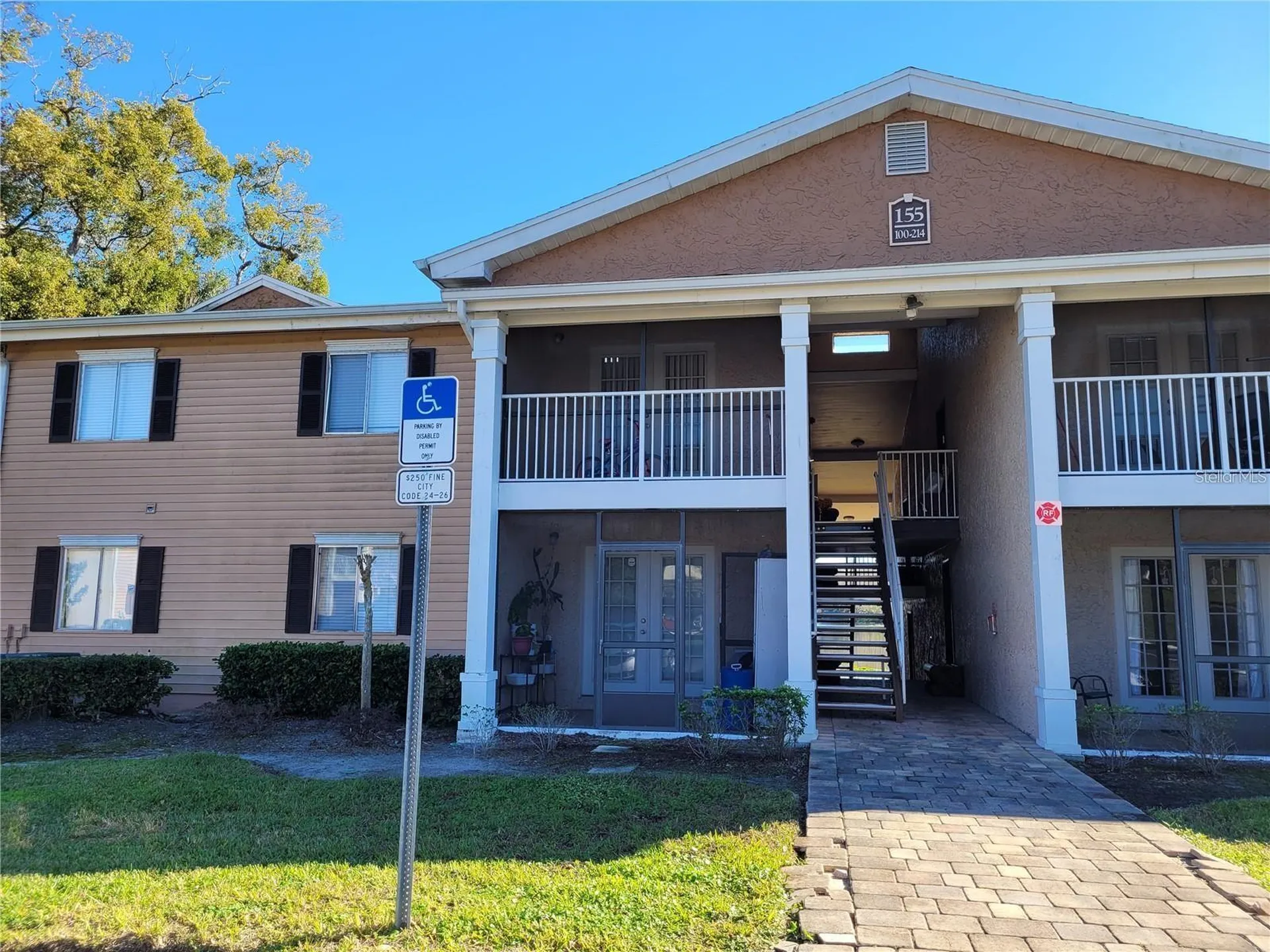 155 N Pearl Lake Causeway Altamonte Springs FL 32714