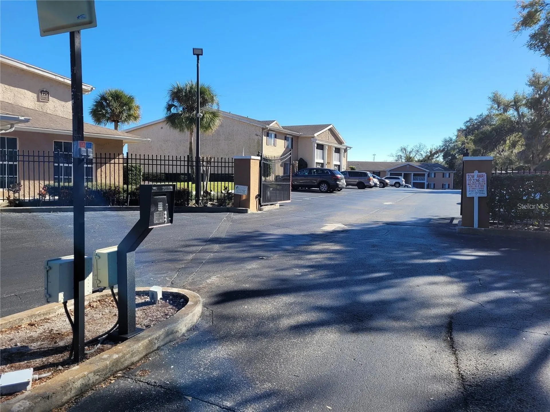 155 N Pearl Lake Causeway Altamonte Springs FL 32714