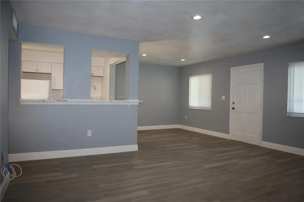 350 79th Avenue N St Petersburg FL 33702