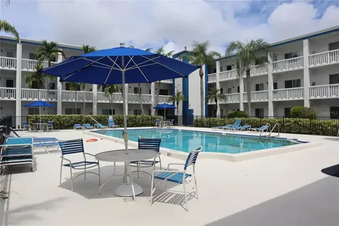 350 79th Avenue N St Petersburg FL 33702