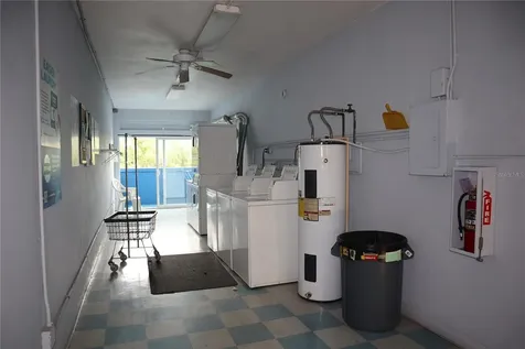350 79th Avenue N St Petersburg FL 33702