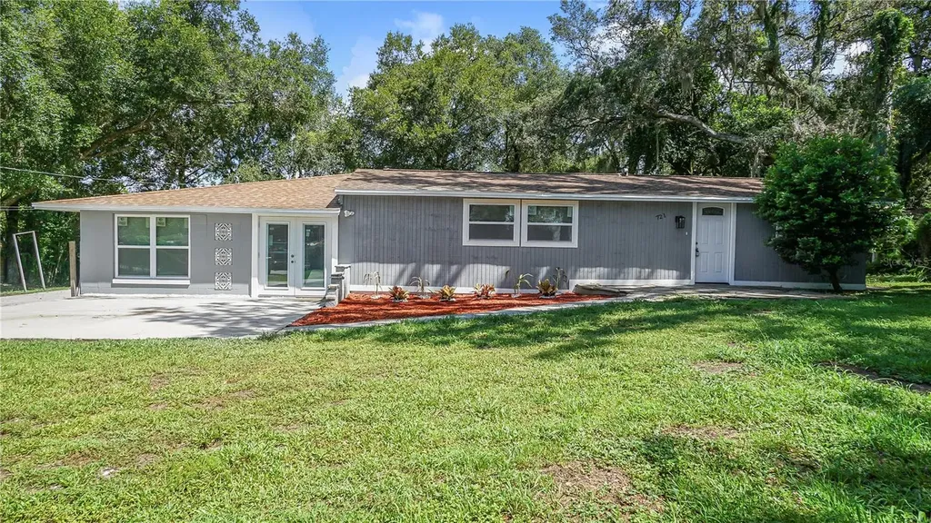 721 E 13th Street Apopka FL 32703