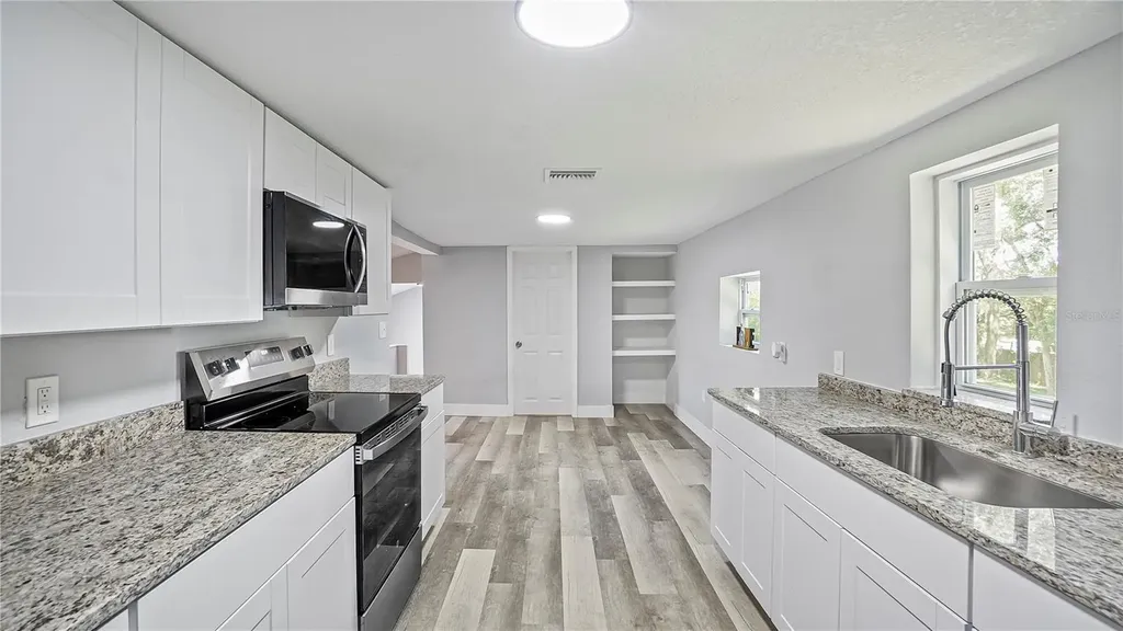 721 E 13th Street Apopka FL 32703