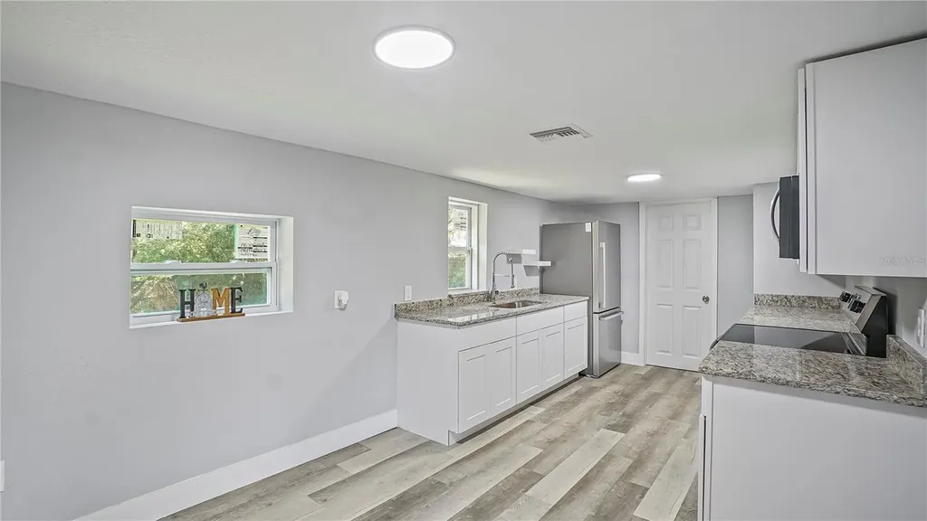 721 E 13th Street Apopka FL 32703