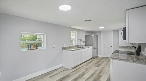 721 E 13th Street Apopka FL 32703