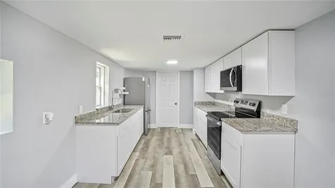 721 E 13th Street Apopka FL 32703