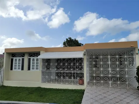 Alturas De Rio Grande NE Calle 24 Rio Grande PR 00745