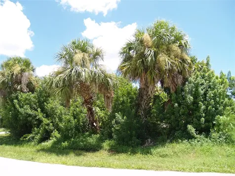 18443 Briggs Circle Port Charlotte FL 33948