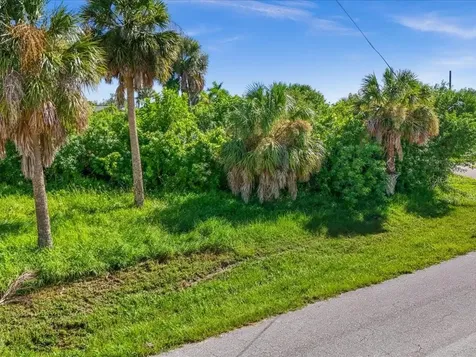 18443 Briggs Circle Port Charlotte FL 33948