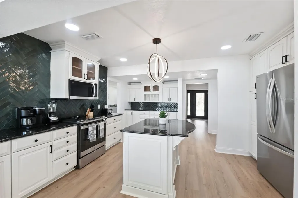 900 79th Street S St Petersburg FL 33707