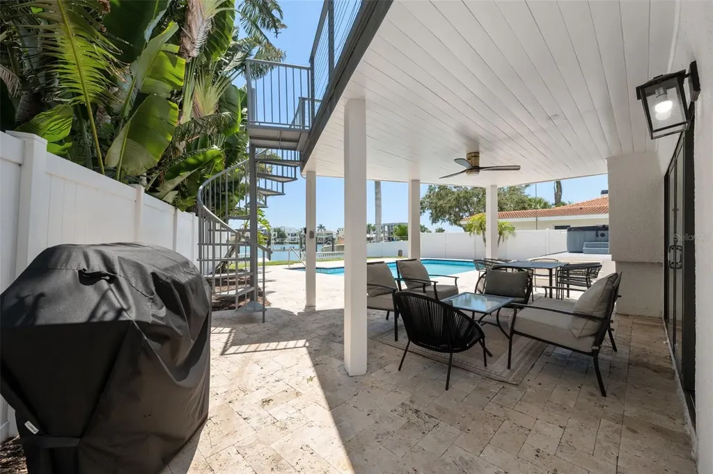 900 79th Street S St Petersburg FL 33707