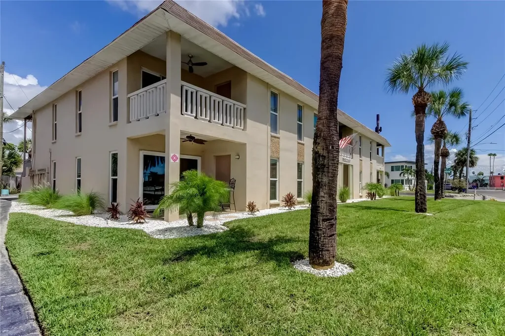 7003 Sunset Way St Pete Beach FL 33706
