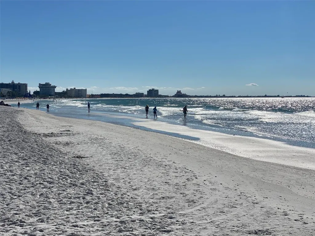 7003 Sunset Way St Pete Beach FL 33706
