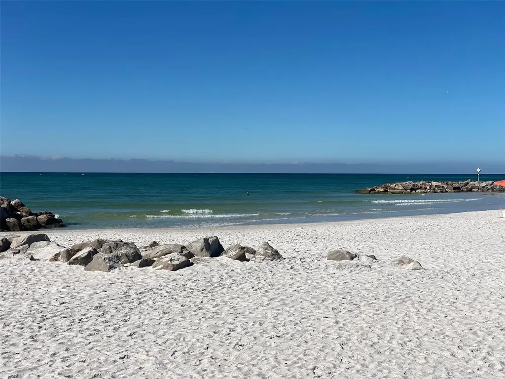 7003 Sunset Way St Pete Beach FL 33706