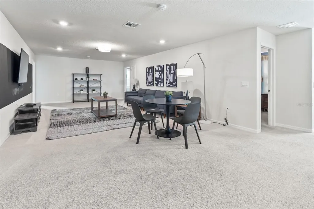 2070 Lelani Circle Davenport FL 33897