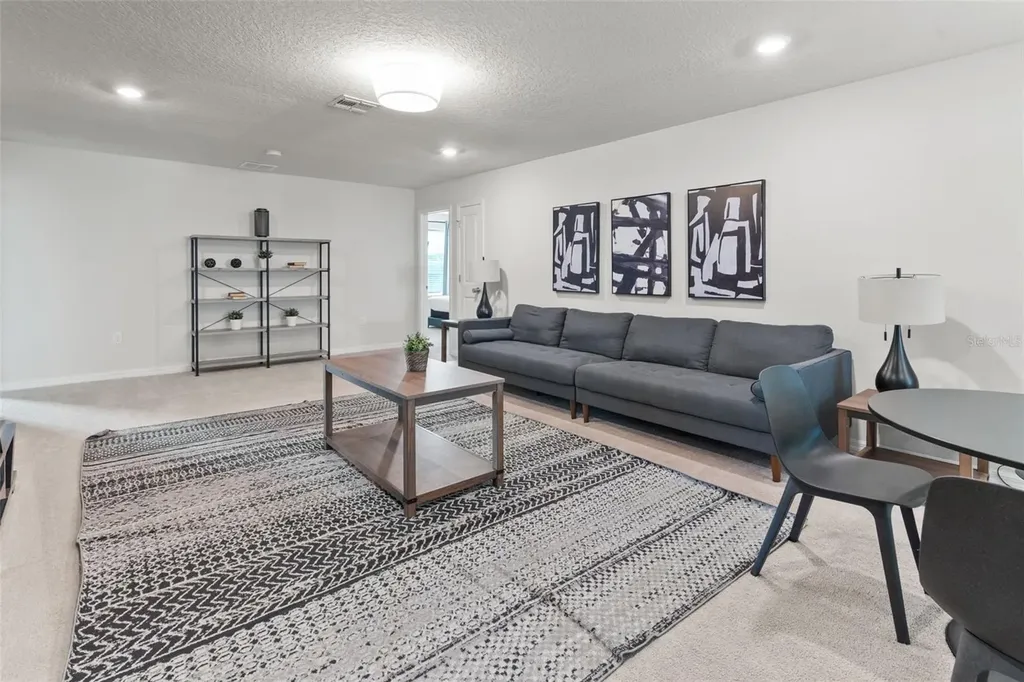 2070 Lelani Circle Davenport FL 33897